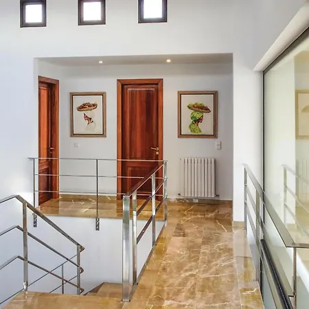 Holiday home Amazing In With House Sea View