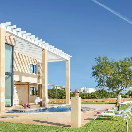 Holiday home Amazing In With House Sea View